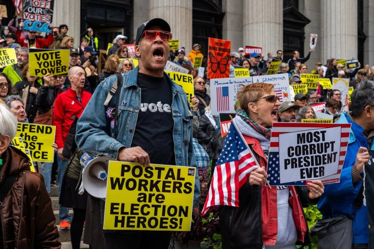 No Kings rallies across US urge voters to cast ballots early ahead of midterms | iNFOnews.ca
