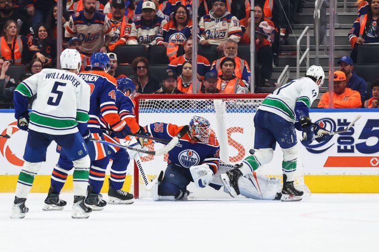 'Great feeling in the room': Canucks outlast Oilers in OT for winning start to season | iNFOnews.ca