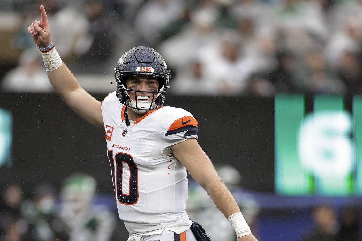 Nix throws his first NFL touchdown pass to help Broncos slip past Rodgers and the Jets 10-9 | iNFOnews.ca Nix throws his first NFL touchdown pass to help Broncos slip past Rodgers and the Jets 10-9 | iNFOnews.ca