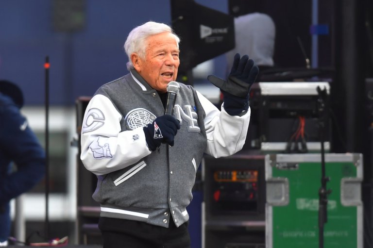 Patriots owner Robert Kraft snubbed by Pro Football Hall of Fame, reports says | iNFOnews.ca