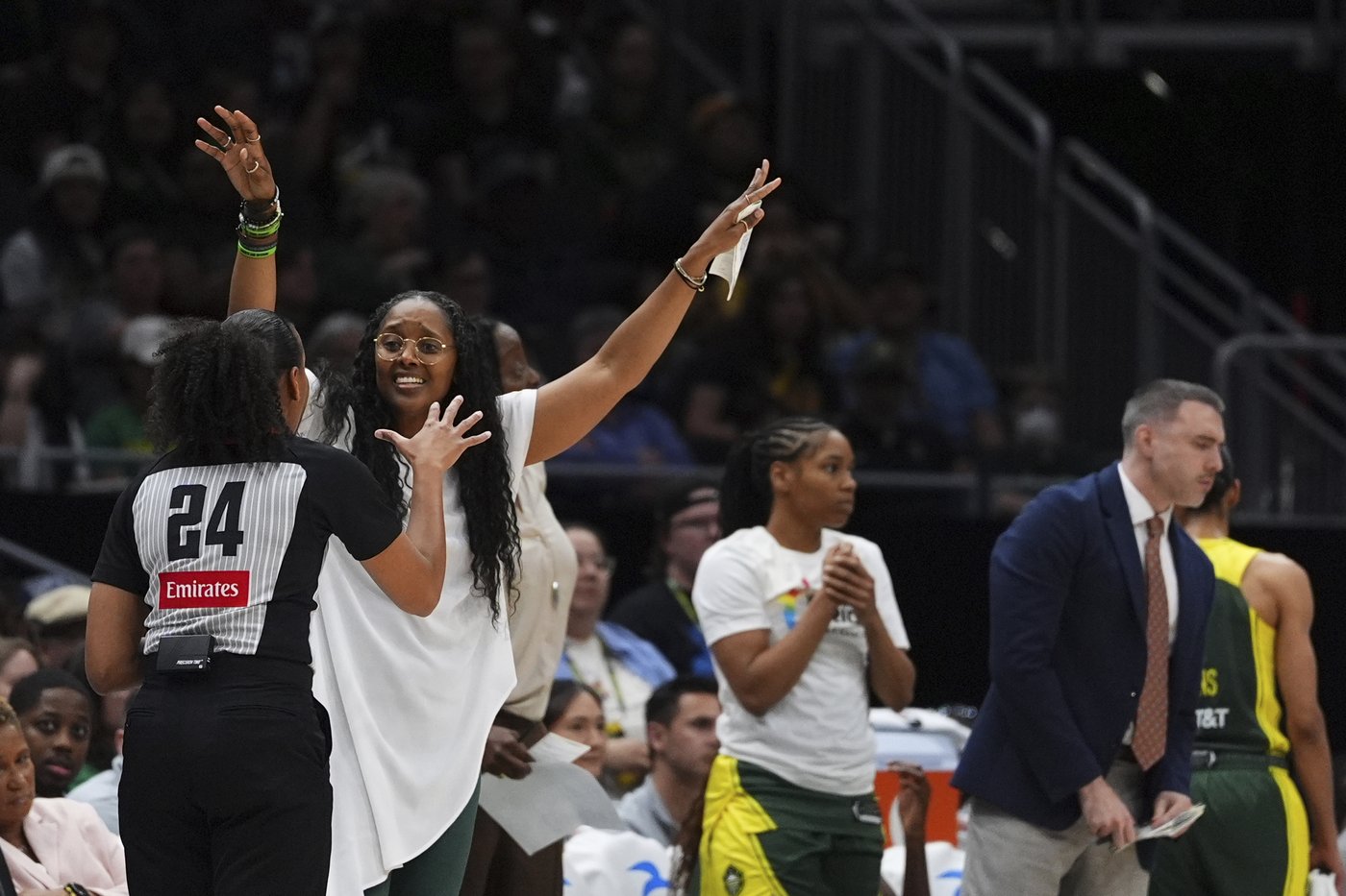 Nneka Ogwumike scores 26, Skylar Diggins adds 20 to help Storm beat Liberty 89-79 | iNFOnews.ca Nneka Ogwumike scores 26, Skylar Diggins adds 20 to help Storm beat Liberty 89-79 | iNFOnews.ca