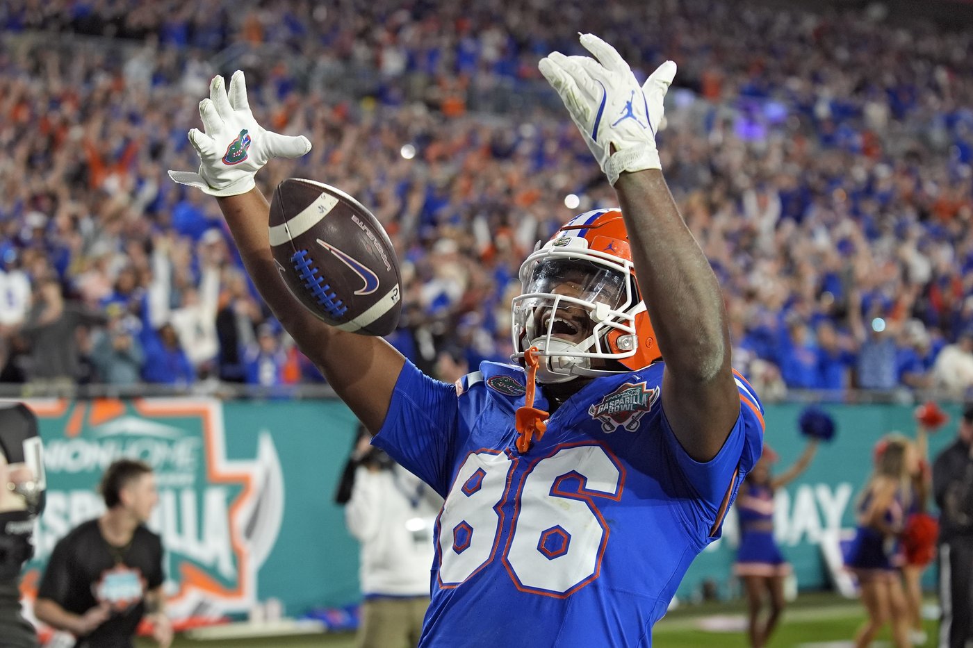 Lagway throws for 305 yards to help Florida trounce Tulane 33-8 in the Gasparilla Bowl | iNFOnews.ca