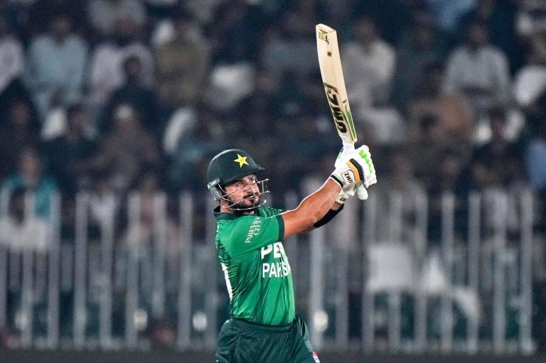 Farhan and Sadaqat half-centuries lead Pakistan to victory over Sri Lanka in 1st T20 | iNFOnews.ca