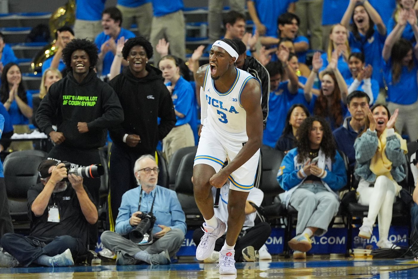 Dent’s late layup in OT lifts UCLA past No. 10 Illinois 95-94 after 23-point comeback | iNFOnews.ca Dent’s late layup in OT lifts UCLA past No. 10 Illinois 95-94 after 23-point comeback | iNFOnews.ca