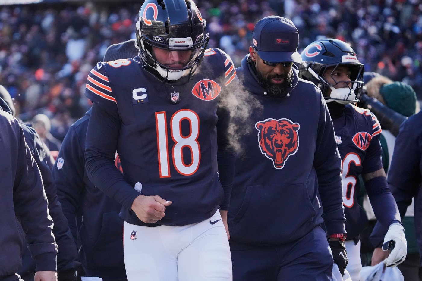 Caleb Williams throws for 2 TDs, Bears pound Browns even as Myles Garrett closes in on sacks record | iNFOnews.ca