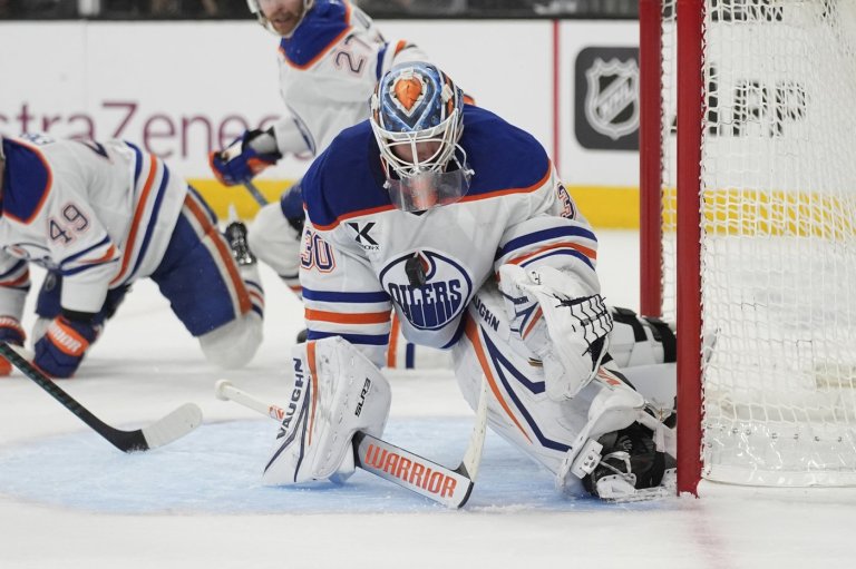 Pickard has 21-save shutout as Oilers top Jets 4-0 in pre-season action | iNFOnews.ca