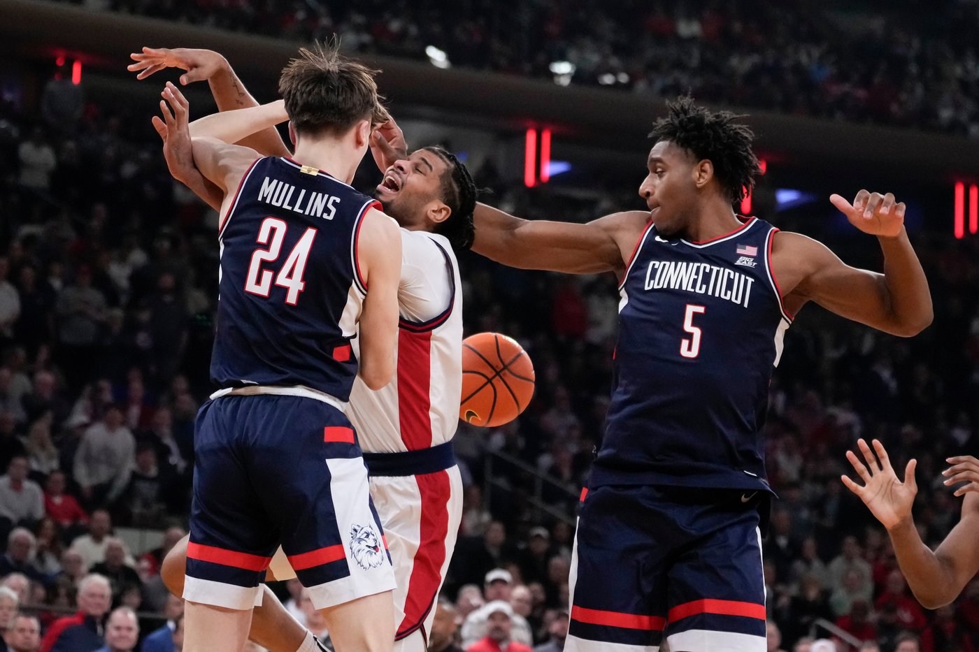 No. 6 UConn loses for a second time in four games with the NCAA Tournament up next | iNFOnews.ca