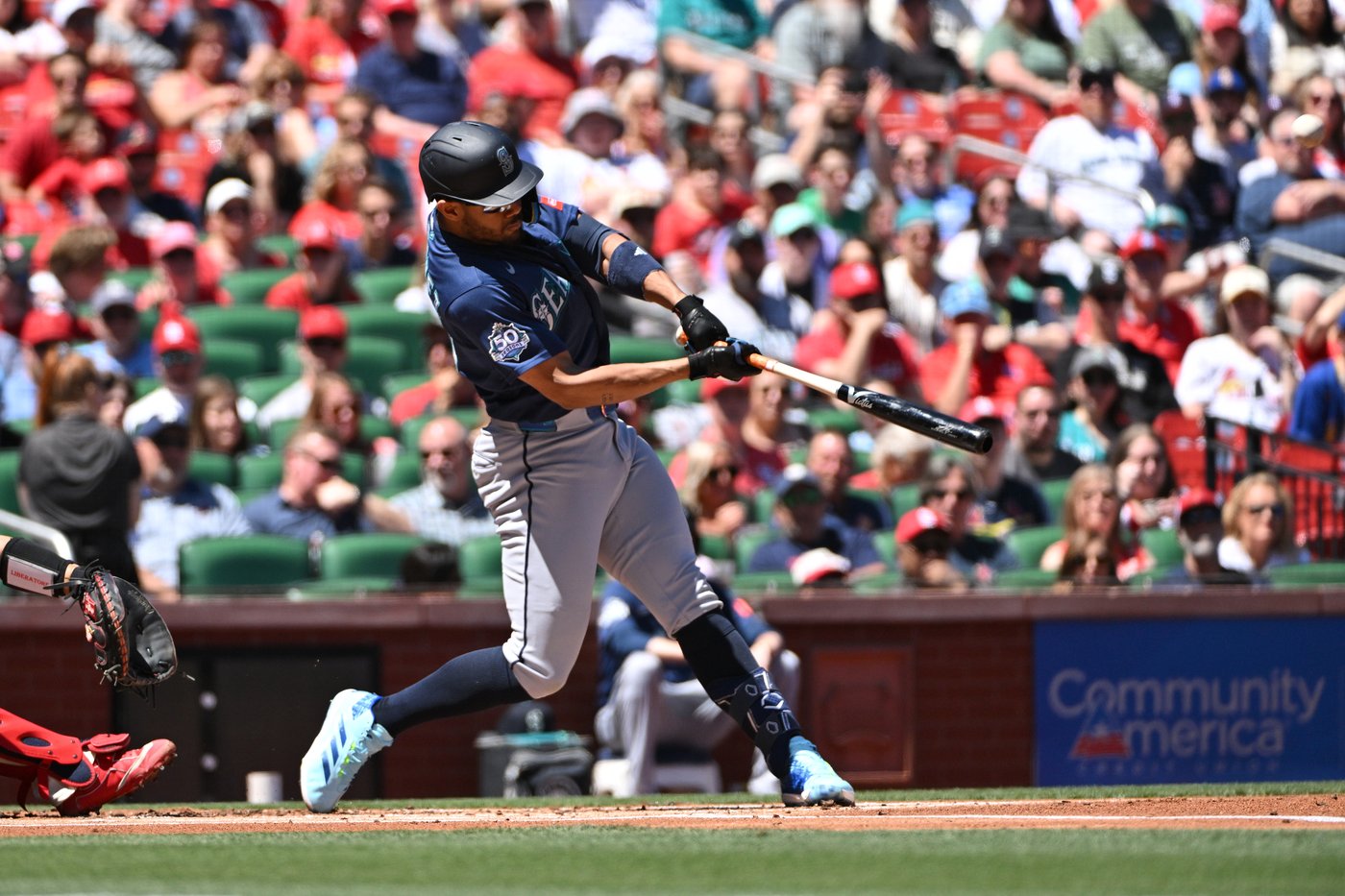 Mariners outlast Cardinals 11-9 in game that featured 8 home runs | iNFOnews.ca
