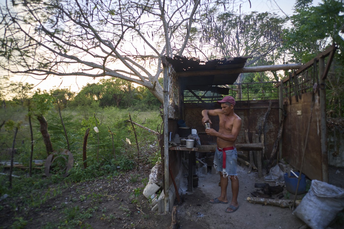Cuban families devise ingenious solutions to endure frequent power shortages | iNFOnews.ca