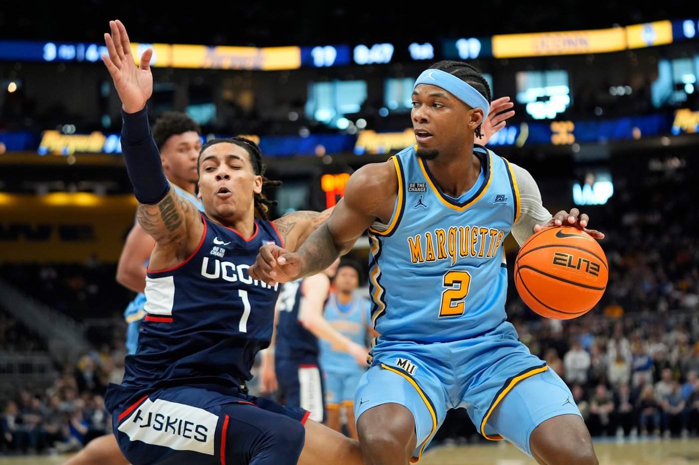 Hurley ejected in final second of Marquette's 68-62 win over No. 4 UConn | iNFOnews.ca Hurley ejected in final second of Marquette's 68-62 win over No. 4 UConn | iNFOnews.ca