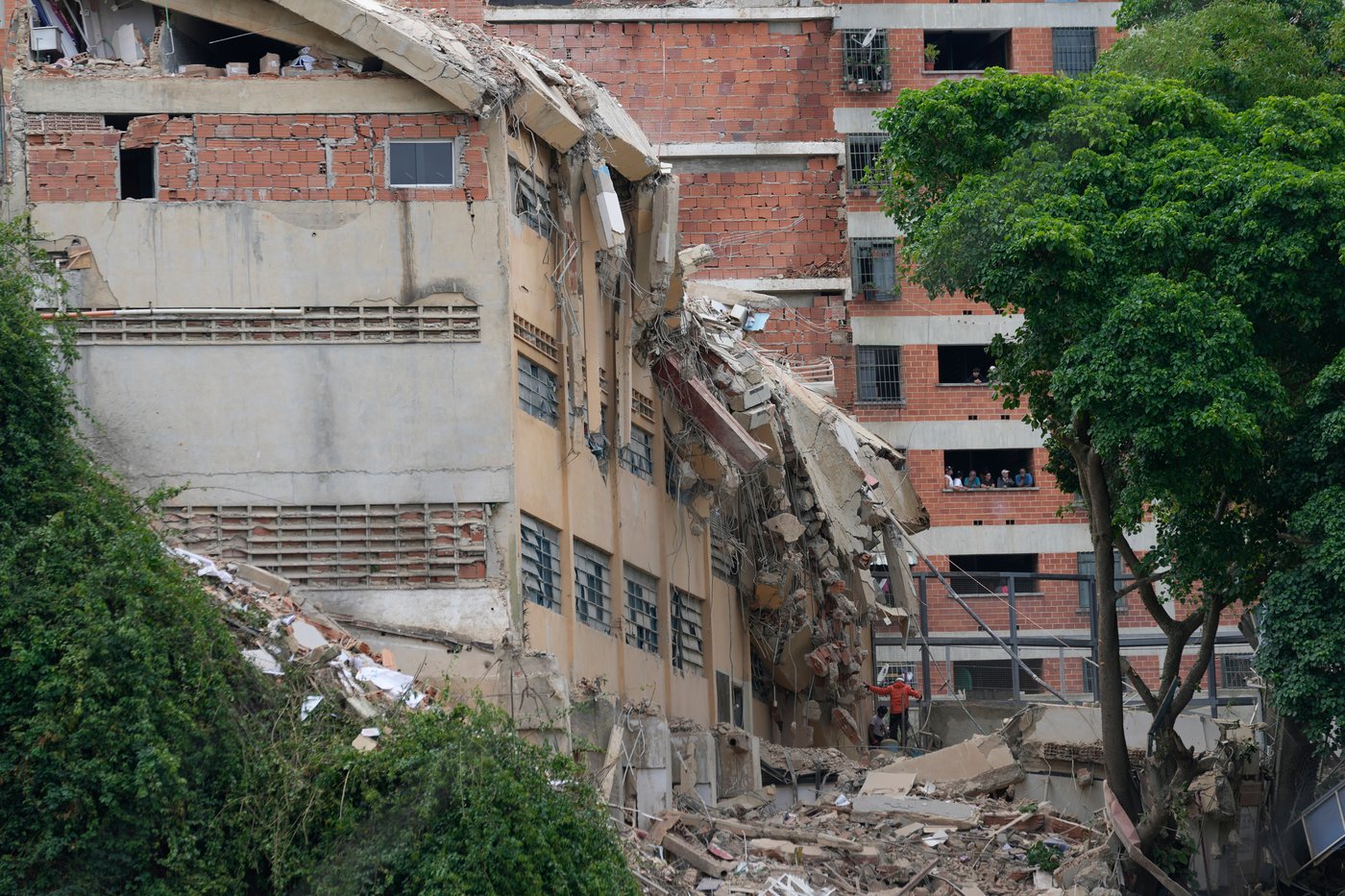 Fallout from Venezuela's earthquakes turns political as opposition leader Machado seeks return | iNFOnews.ca Fallout from Venezuela's earthquakes turns political as opposition leader Machado seeks return | iNFOnews.ca