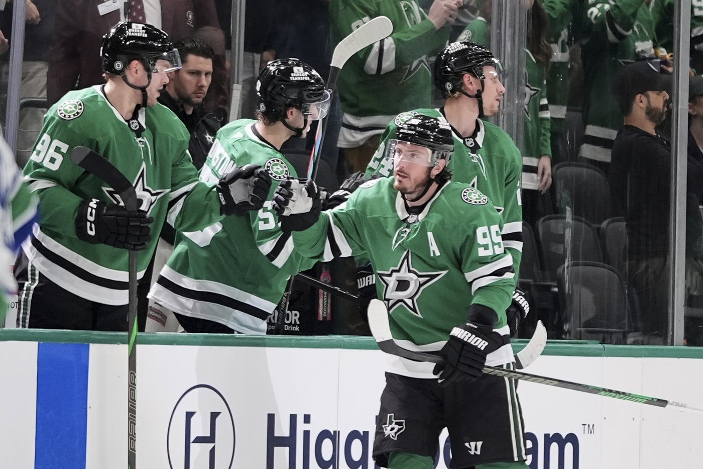 Sherwood's OT goal caps Canucks 3-goal comeback in final minute in 6-5 win over Stars | iNFOnews.ca