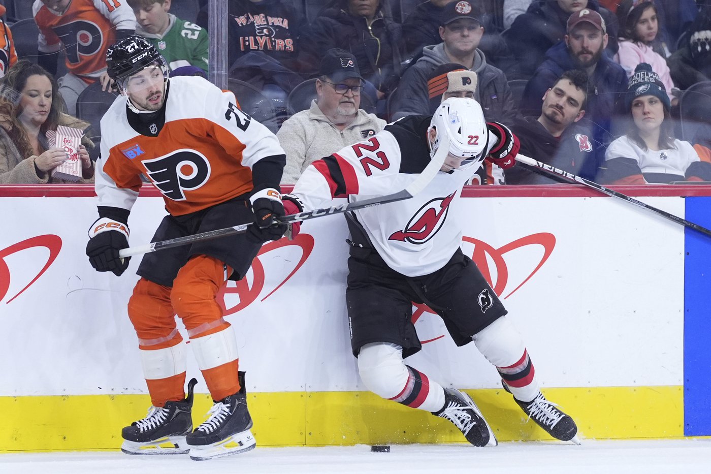 Brink, Farabee, Hathaway help Flyers build lead and hold on to beat Devils 4-2 | iNFOnews.ca