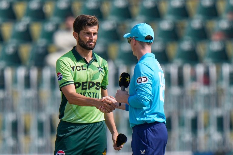 England wins toss and bowling first against Pakistan in ODI tri-series | iNFOnews.ca