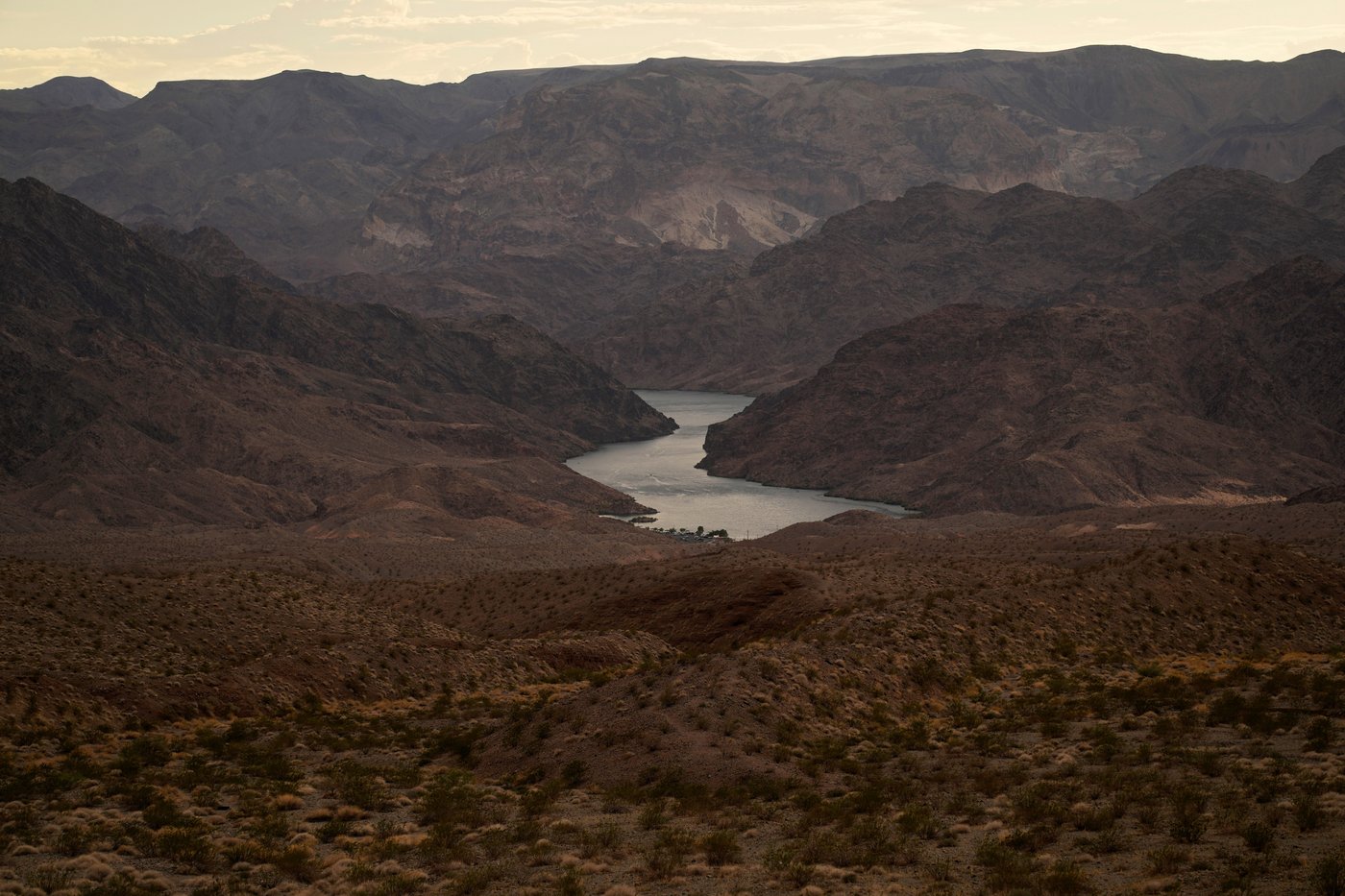 Federal officials announce water cuts as Colorado River supplies continue to plunge | iNFOnews.ca