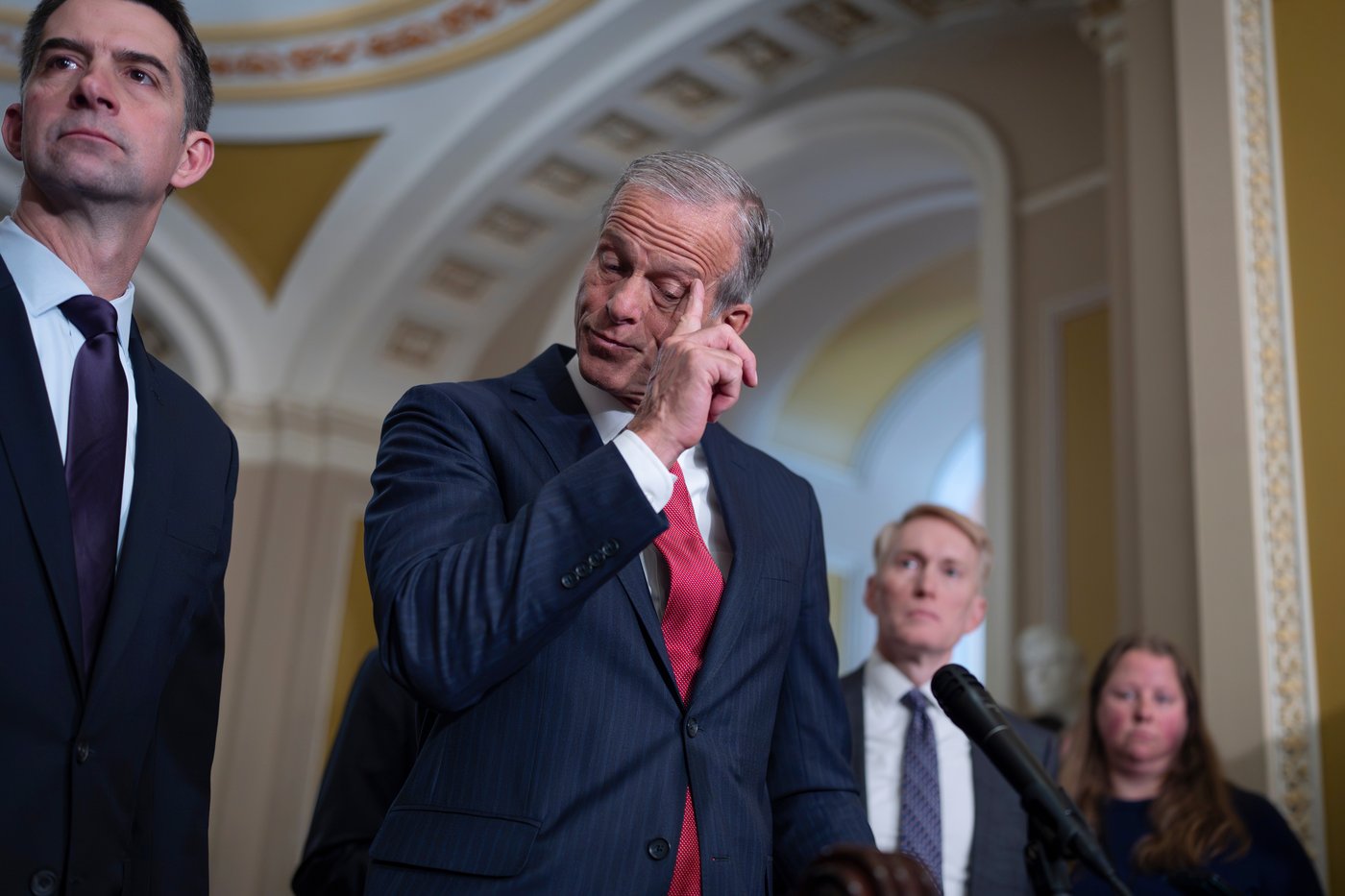 Congress approves short-term extension of divisive US surveillance program hours before expiration | iNFOnews.ca Congress approves short-term extension of divisive US surveillance program hours before expiration | iNFOnews.ca