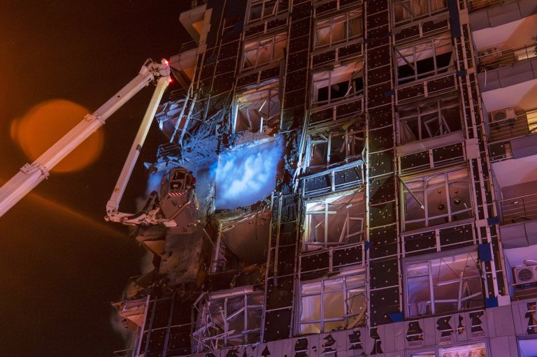 Russia strikes Ukraine's capital despite US peace push | iNFOnews.ca