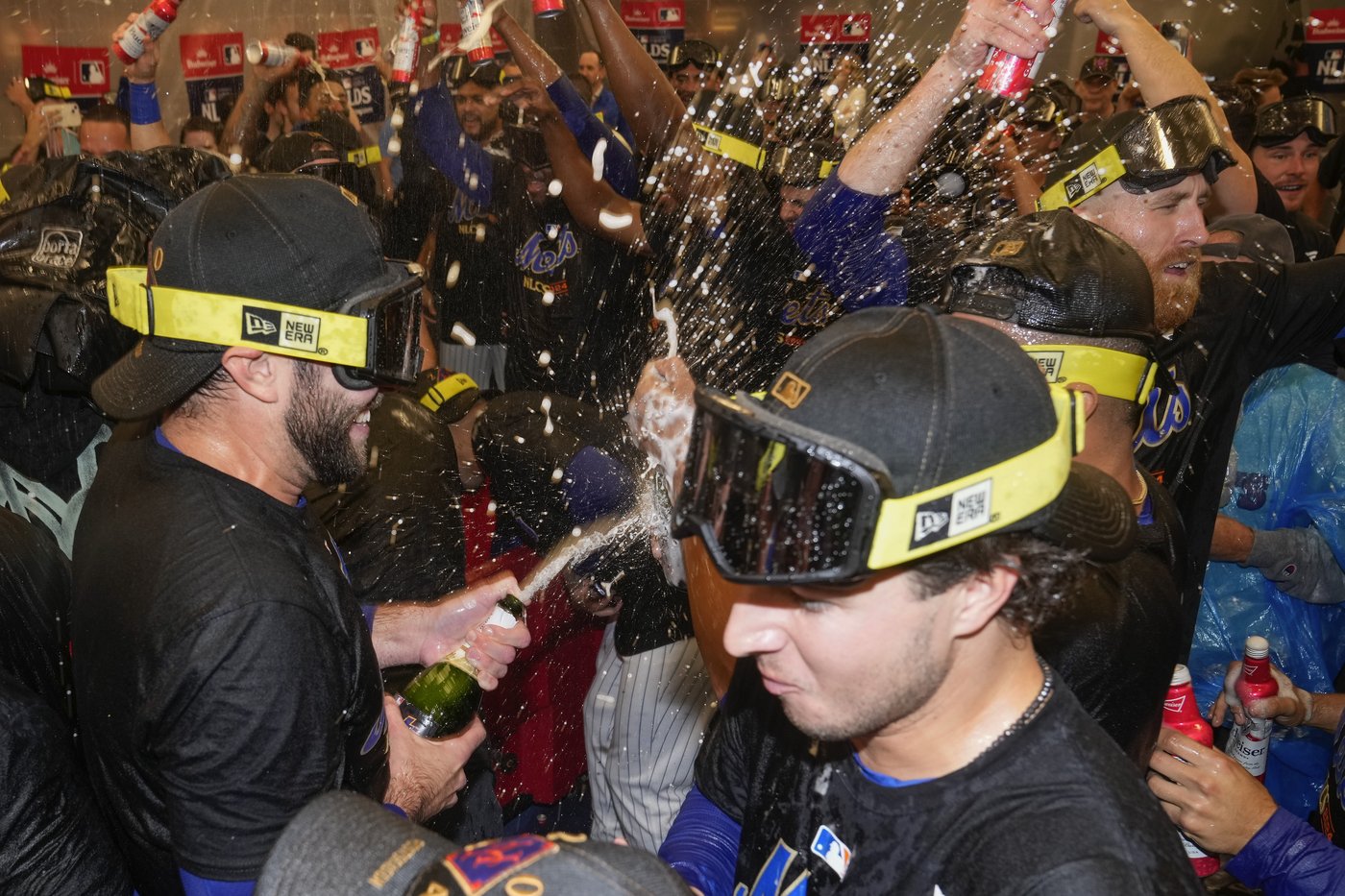 Francisco Lindor's grand slam sends Mets into NLCS with 4-1 win over Phillies in Game 4 of NLDS | iNFOnews.ca