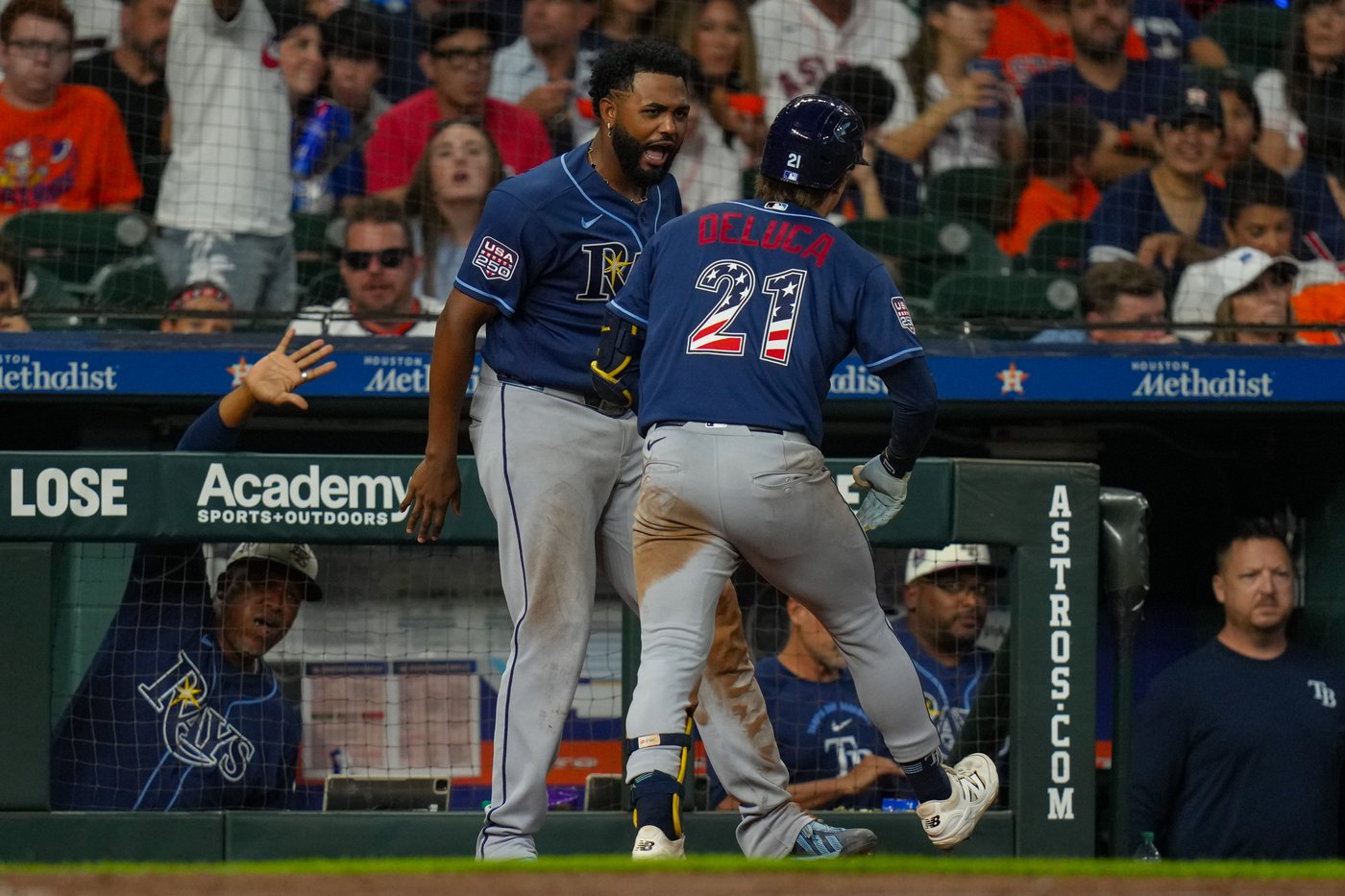 Alvarez hits 2-run homer in 9th to cap big night with Astros' 10-8 victory over Rays | iNFOnews.ca