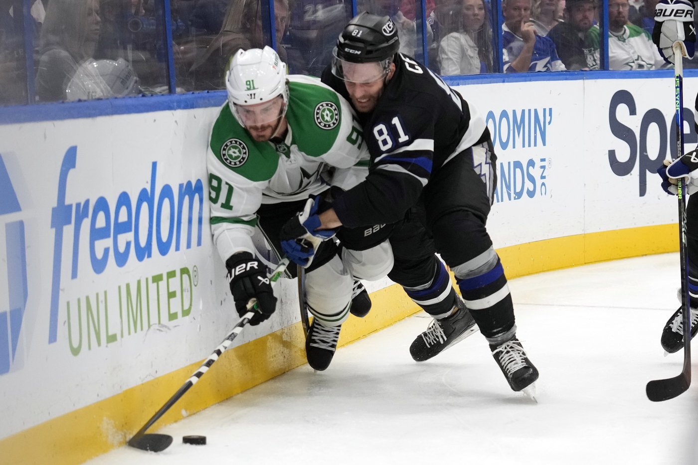 Duchene scores in the 3rd period as the Stars beat the Lightning 4-2 | iNFOnews.ca Duchene scores in the 3rd period as the Stars beat the Lightning 4-2 | iNFOnews.ca
