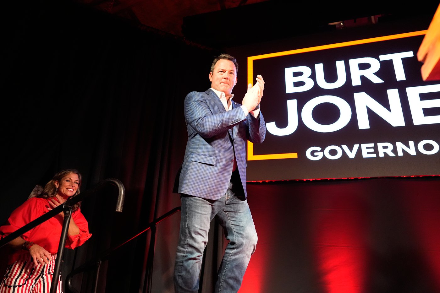 Trump's grip on the GOP on display in Kentucky as primaries are held in six states, in photos | iNFOnews.ca