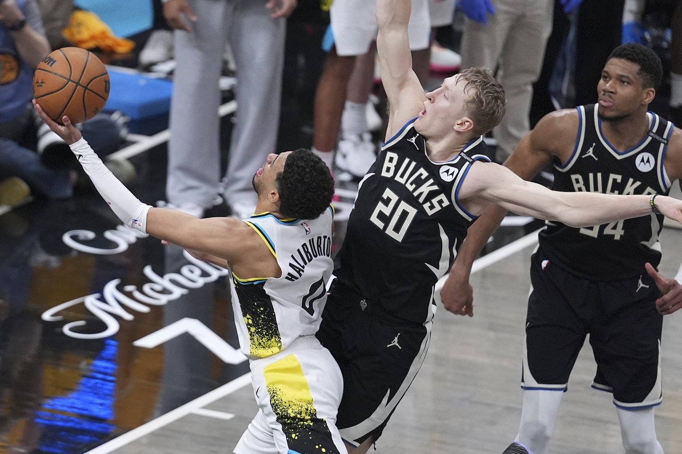 Haliburton and Pacers eliminate Bucks from playoffs, closing OT with 8-0 run to win 119-118 | iNFOnews.ca Haliburton and Pacers eliminate Bucks from playoffs, closing OT with 8-0 run to win 119-118 | iNFOnews.ca