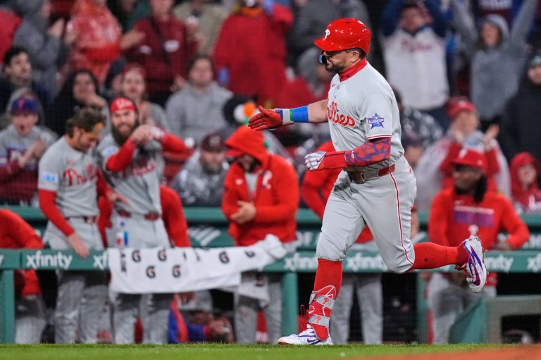Kyle Schwarber’s MLB-leading 18th homer lifts Phillies past Red Sox 3-1 | iNFOnews.ca