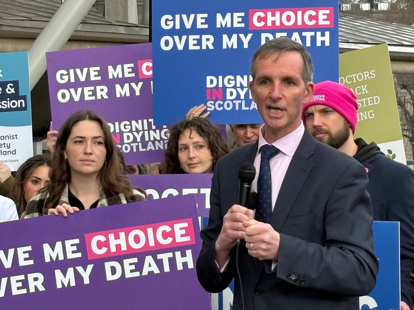 Scottish lawmakers reject bill to let terminally ill people end their lives | iNFOnews.ca