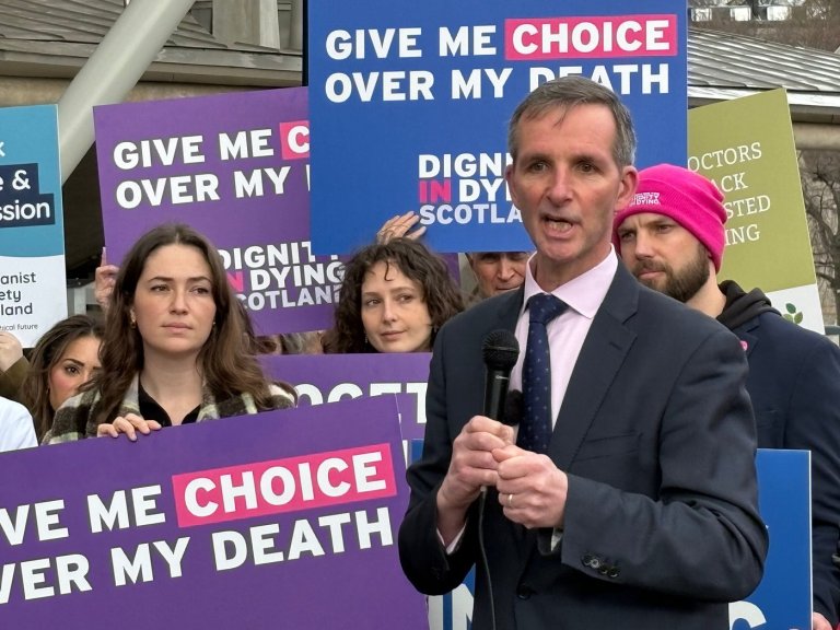 Scottish lawmakers to vote on whether to let terminally ill people end their lives | iNFOnews.ca