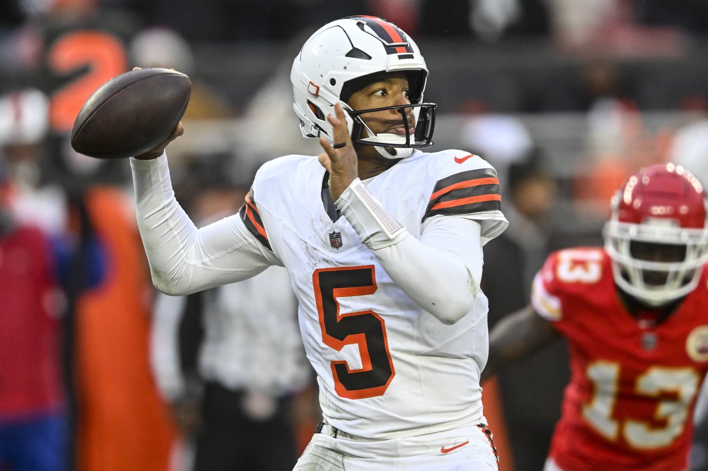 Browns mulling another switch at quarterback after Winston throws 3 more picks in loss to Chiefs | iNFOnews.ca
