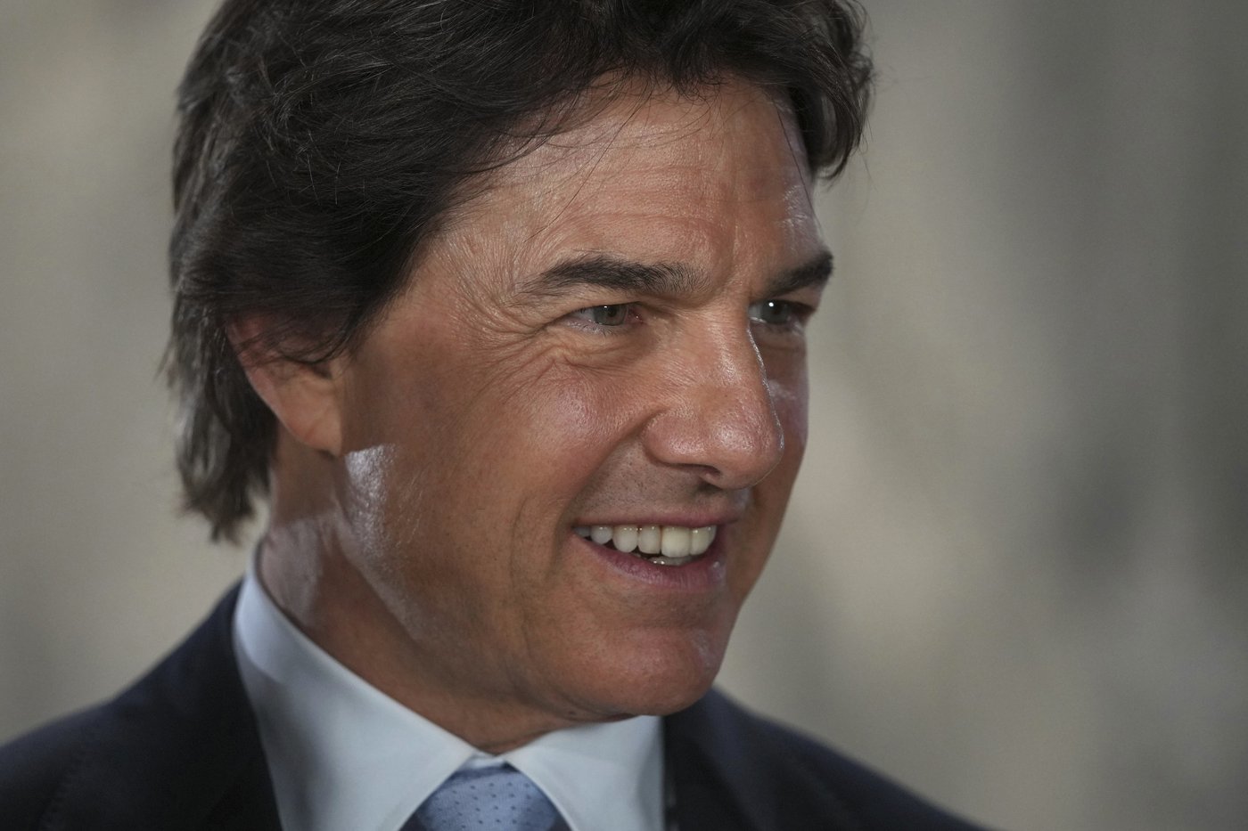 Tom Cruise gets a top U.S Navy honor for boosting the military with his screen roles | iNFOnews.ca