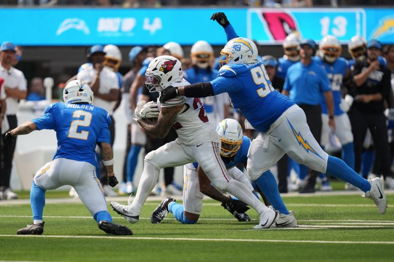 Chargers' defense struggles in first outing under new coordinator Chris O'Leary | iNFOnews.ca