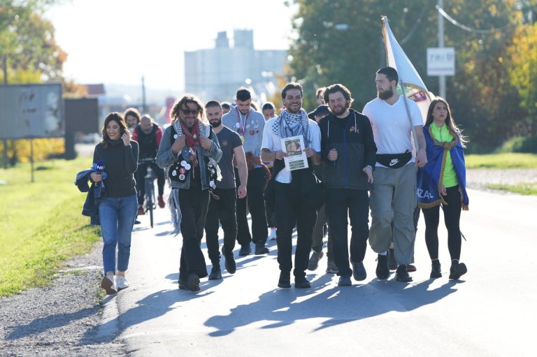 Students trek across Serbia to campaign for station collapse victims ahead of anniversary | iNFOnews.ca Students trek across Serbia to campaign for station collapse victims ahead of anniversary | iNFOnews.ca