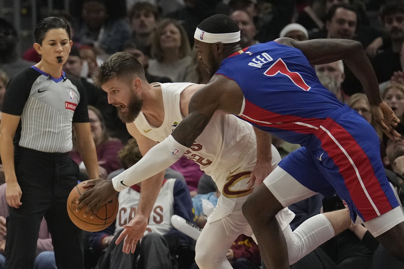 Mitchell, Wade help Cavaliers beat Pistons 113-101 in Bickerstaff's return to Cleveland | iNFOnews.ca