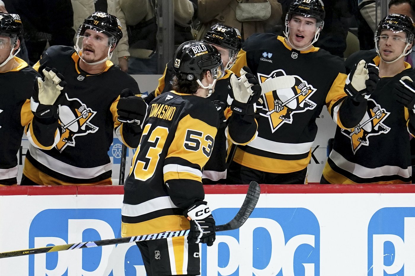Bunting, Letang lead Pittsburgh Penguins in 6-2 win over Calgary Flames | iNFOnews.ca