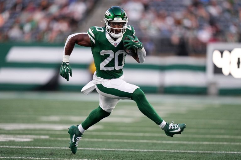 Jets running back Breece Hall strains groin at practice. Tests planned, but Aaron Glenn optimistic | iNFOnews.ca