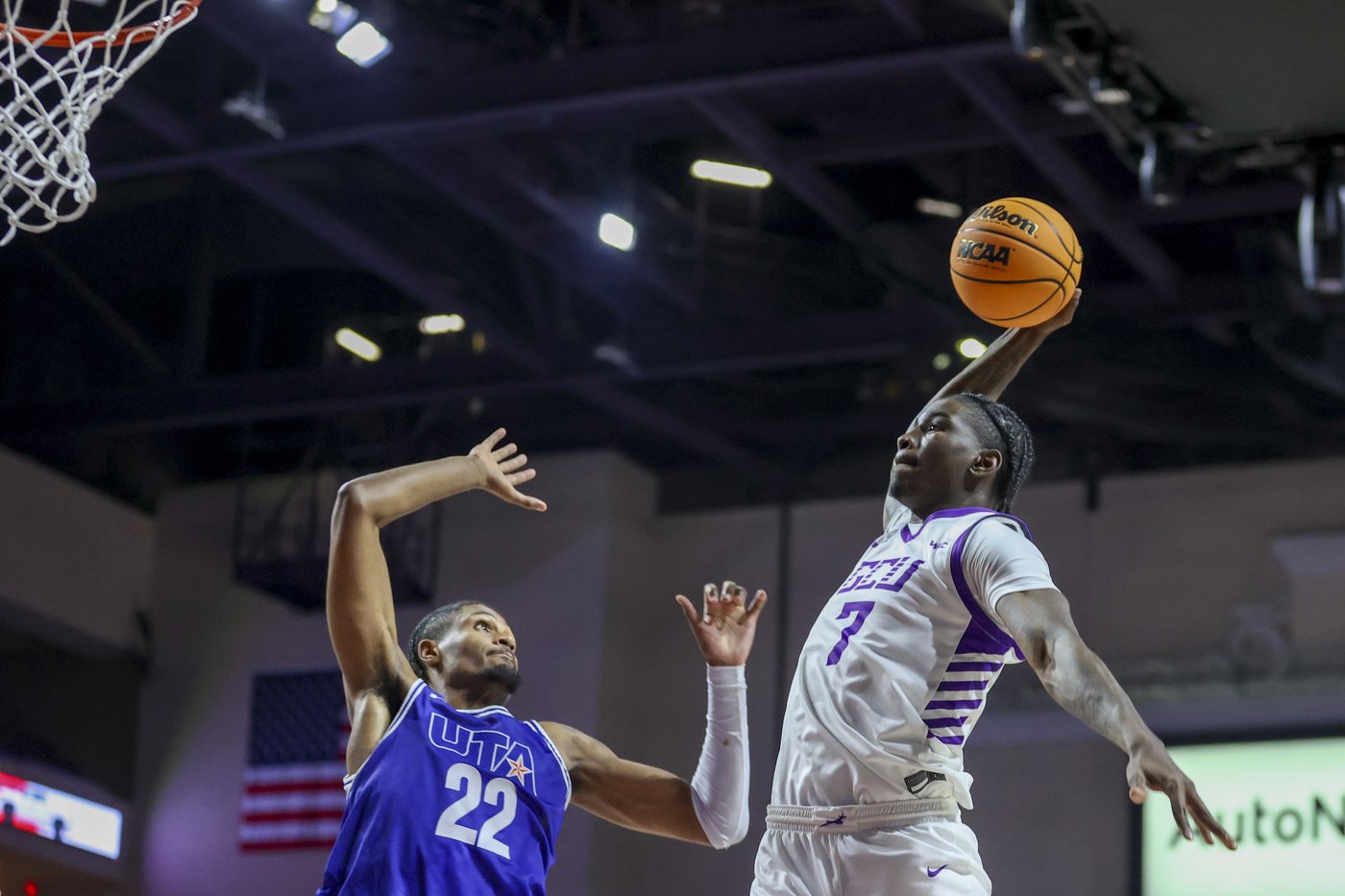 Many top players from one-bid leagues left for bigger schools. Here are some of the best who stayed | iNFOnews.ca