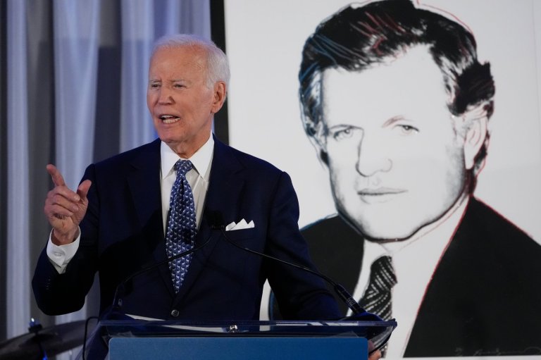 Biden calls these 'dark days' as he urges Americans to 'get back up' | iNFOnews.ca Biden calls these 'dark days' as he urges Americans to 'get back up' | iNFOnews.ca