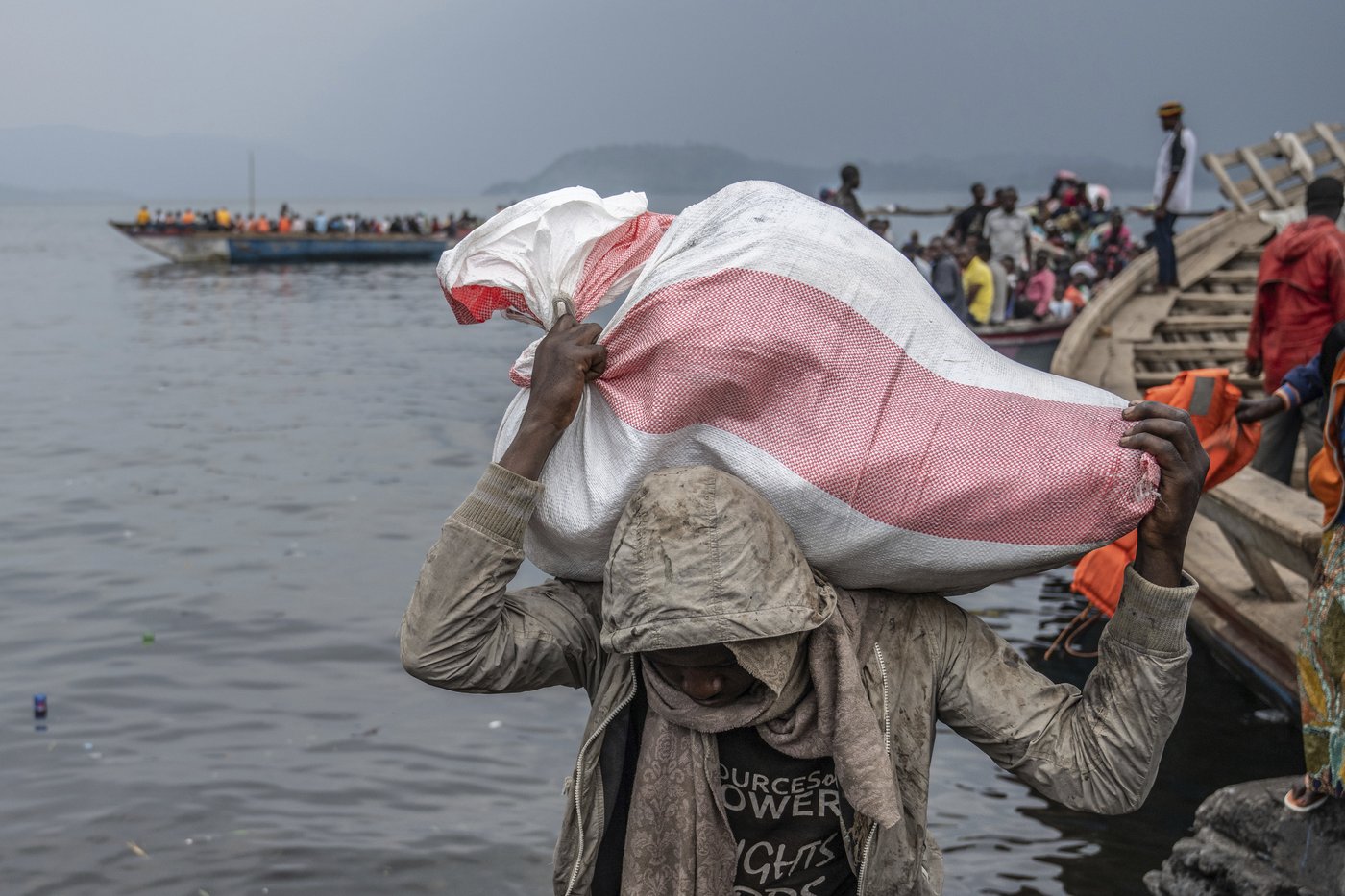 A rebel group is advancing on eastern Congo's largest city and over 100,000 people have fled | iNFOnews.ca