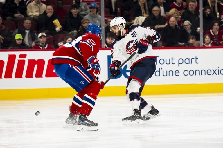 Canadiens' Noah Dobson 'being evaluated' after exiting loss against Blue Jackets | iNFOnews.ca