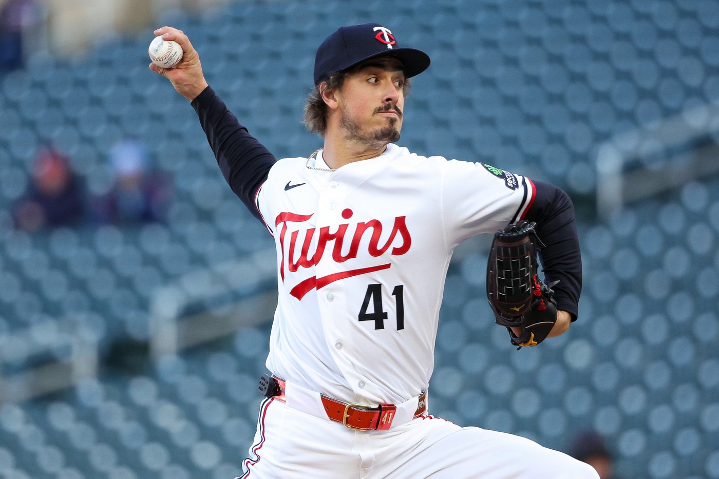 Keaschall hits a 2-run homer and the Twins hold on for a frigid 7-3 win over the Tigers | iNFOnews.ca