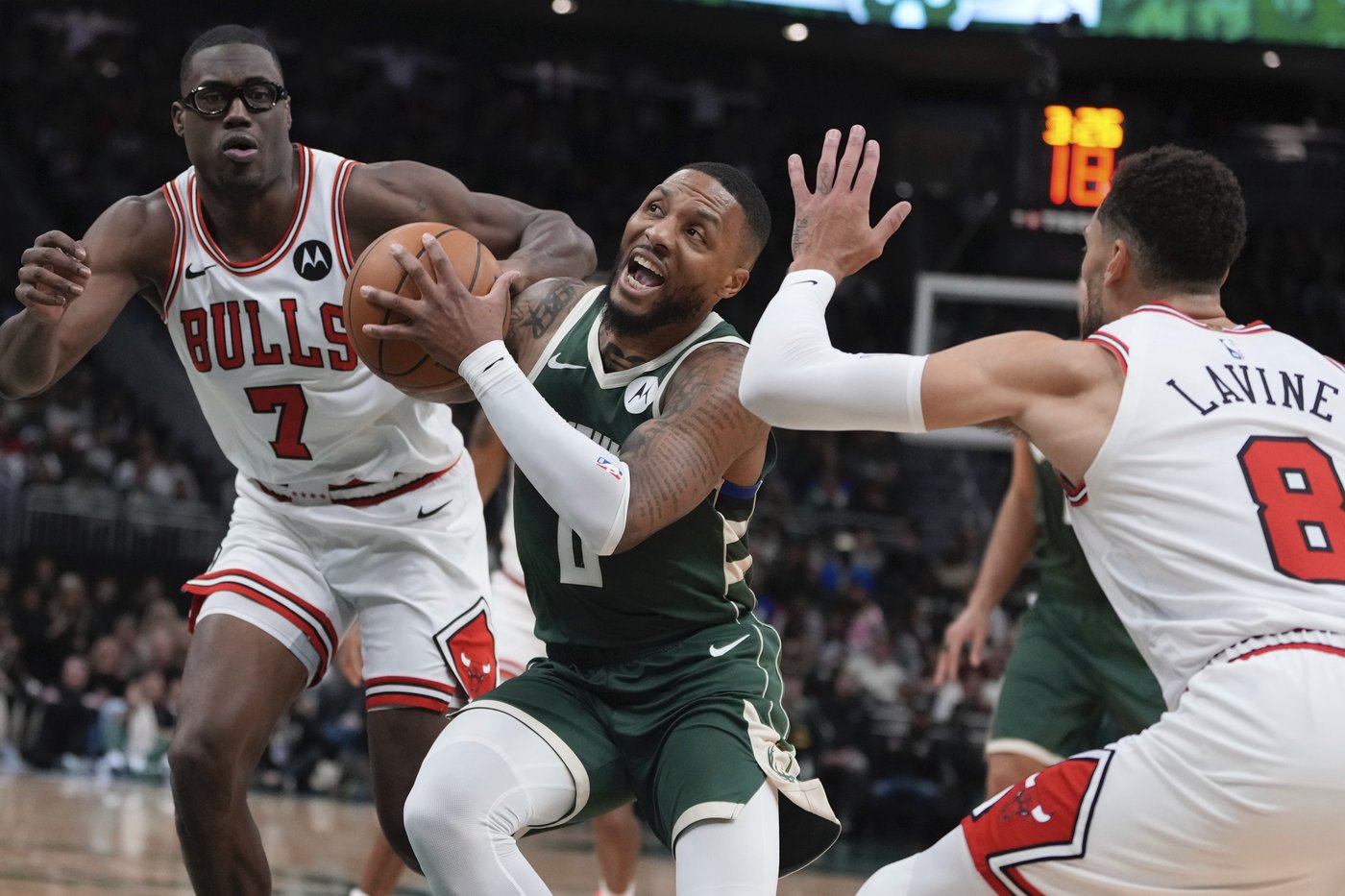 Coby White scores 35, Bulls roll past Bucks 133-122 to get in the win column | iNFOnews.ca Coby White scores 35, Bulls roll past Bucks 133-122 to get in the win column | iNFOnews.ca
