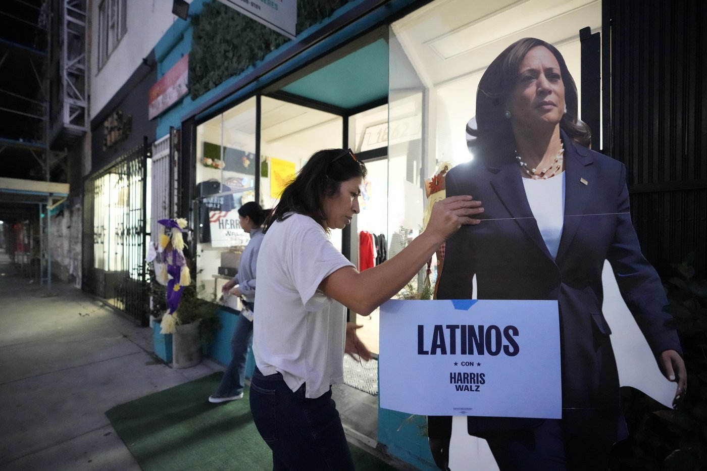 'All I can think about is hotter days.' Voter campaigns target Latinas worried about climate change | iNFOnews.ca