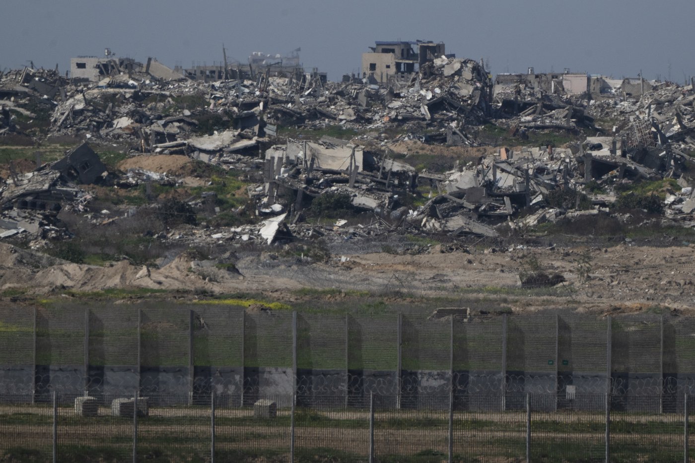 Outrage as Israel cuts off Gaza aid to pressure Hamas to accept new ceasefire proposal | iNFOnews.ca