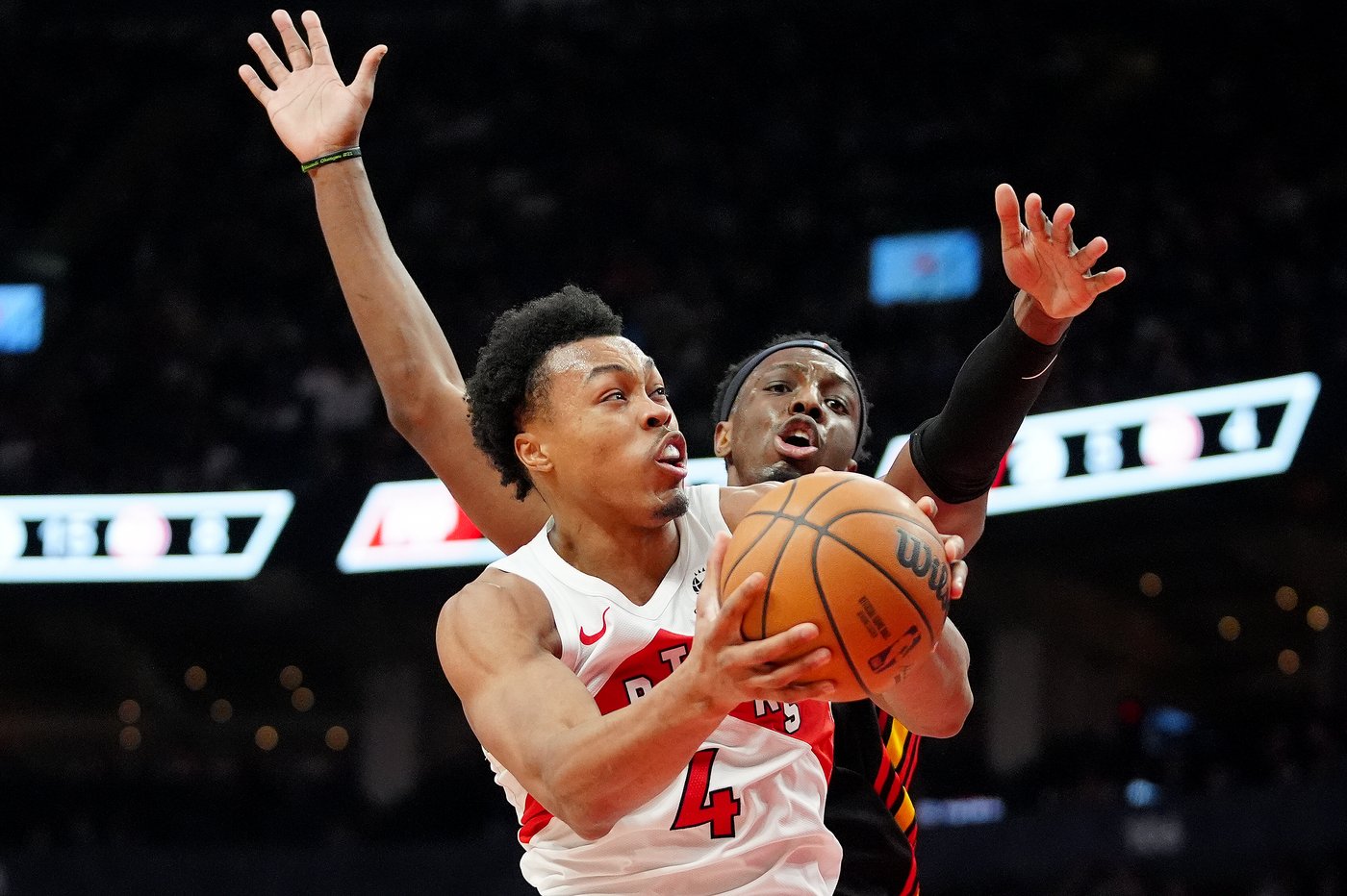 Rookie Collin Murray-Boyles impresses as Raptors top Hawks 118-100 | iNFOnews.ca
