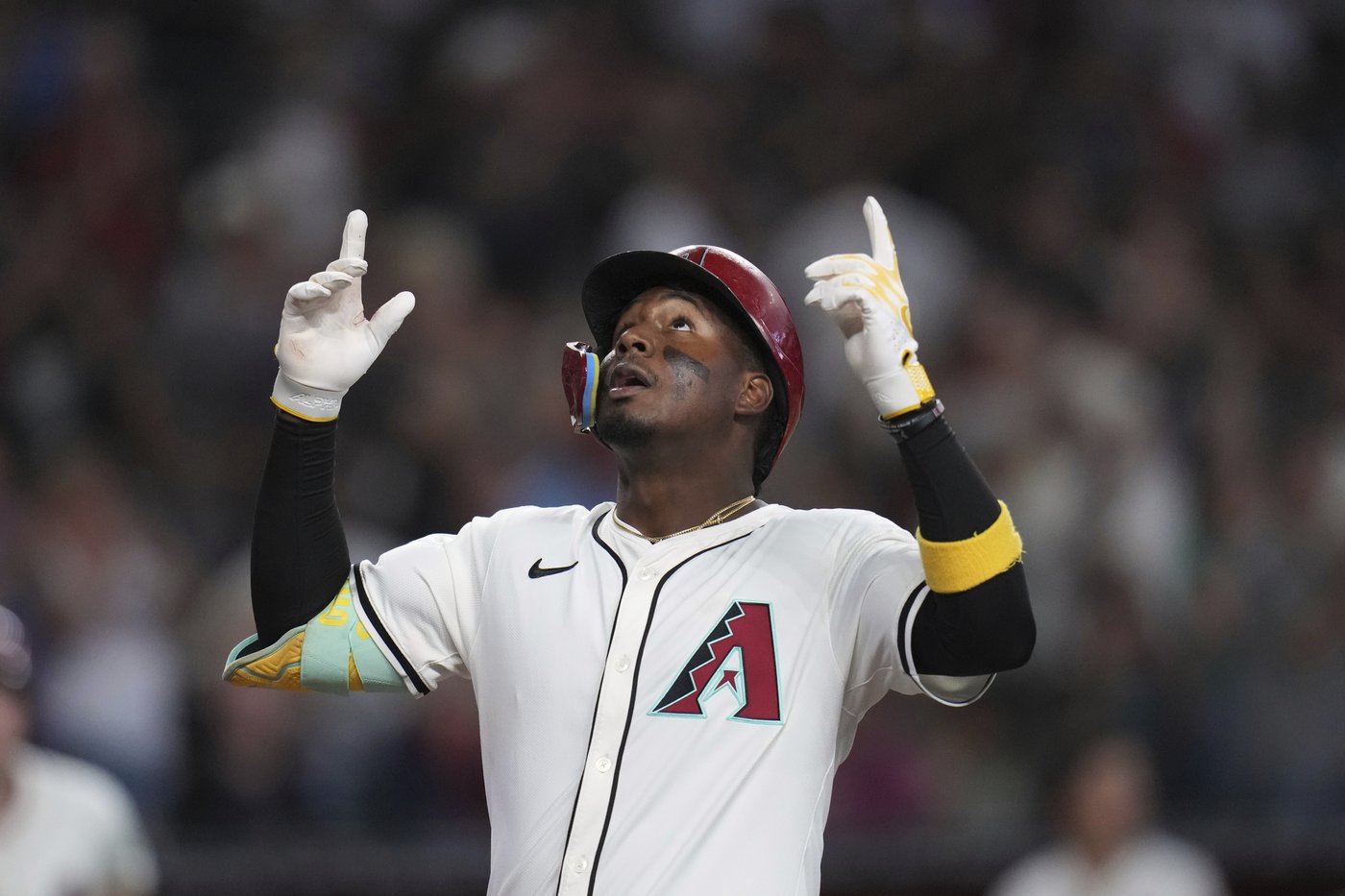 Naylor's 2-run double in the 7th helps the Diamondbacks beat the Braves 6-4 to snap a 4-game skid | iNFOnews.ca