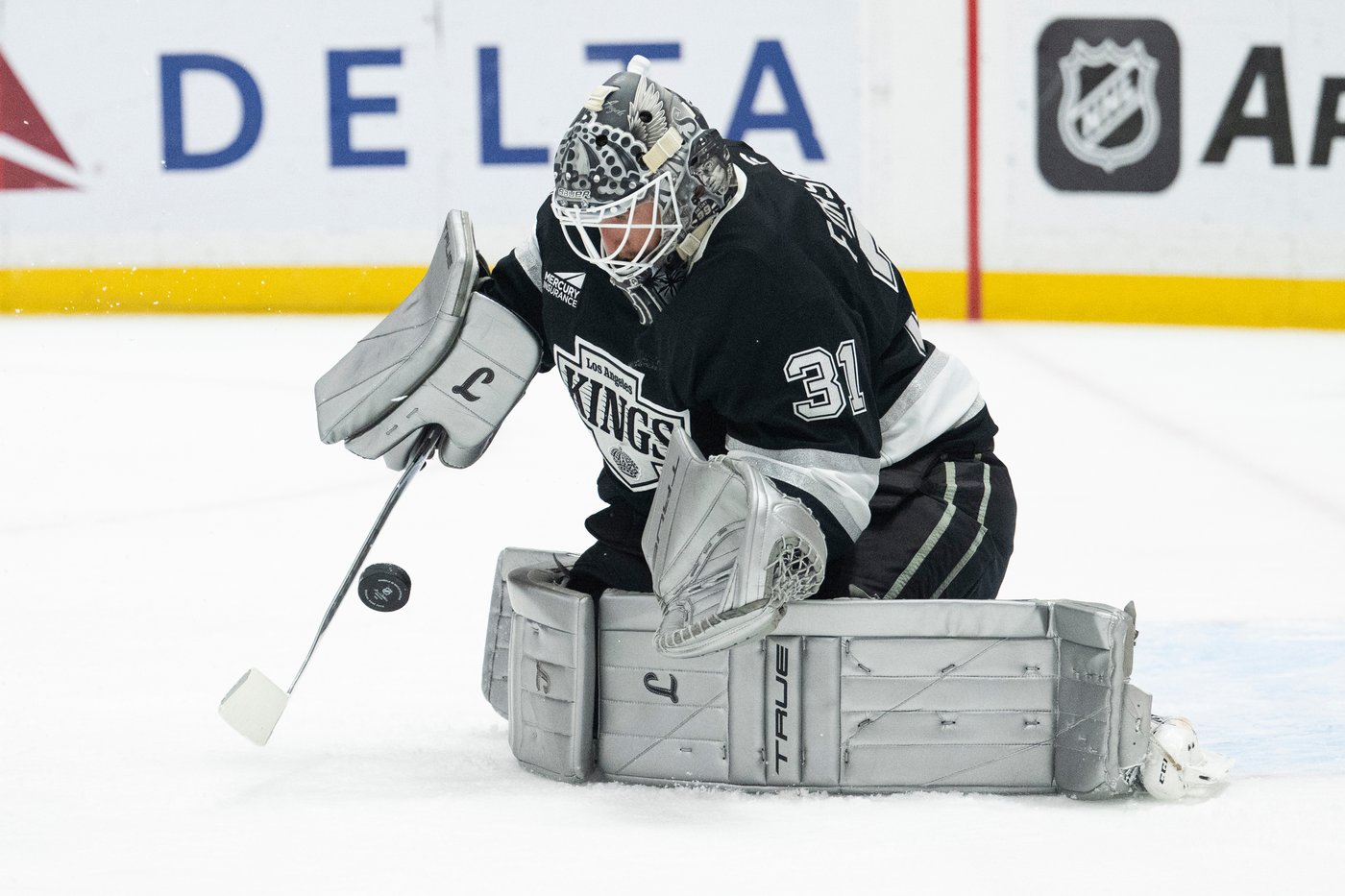 Trevor Moore’s overtime goal lifts Kings to 2-1 win over Blues and into playoff position | iNFOnews.ca