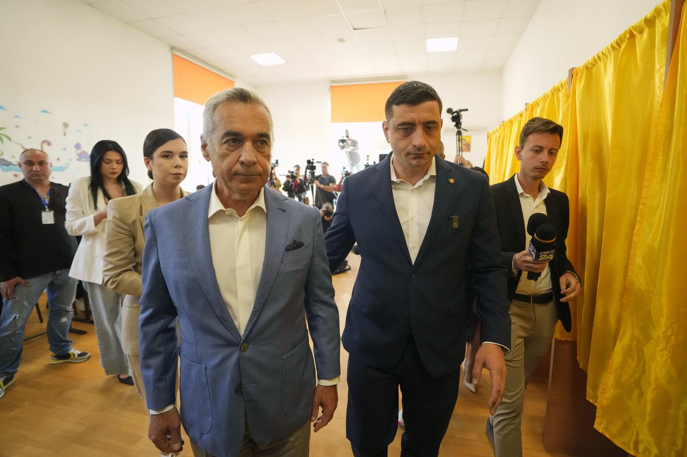 PHOTO COLLECTION: Romania Election | iNFOnews.ca