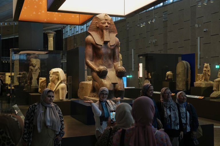 With pharaoh-fanfare, Egypt unveils a huge new museum dedicated to its ancient civilization | iNFOnews.ca