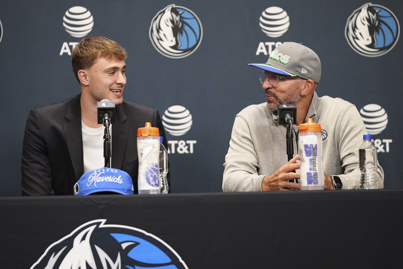 Cooper Flagg looks comfortable in new home as No. 1 pick gets introduced in Dallas | iNFOnews.ca